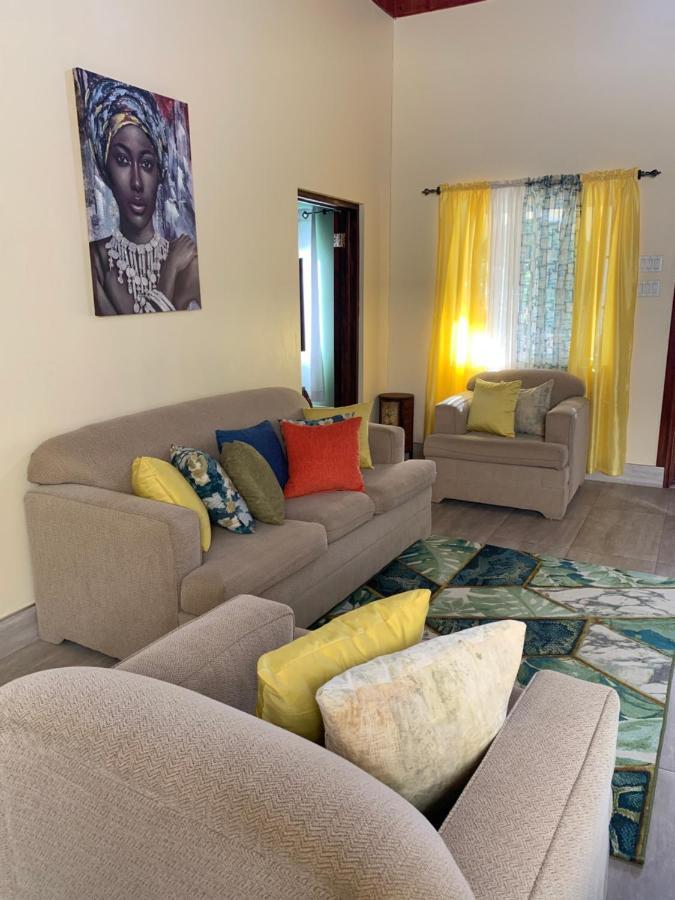 White House By White River Apartment *